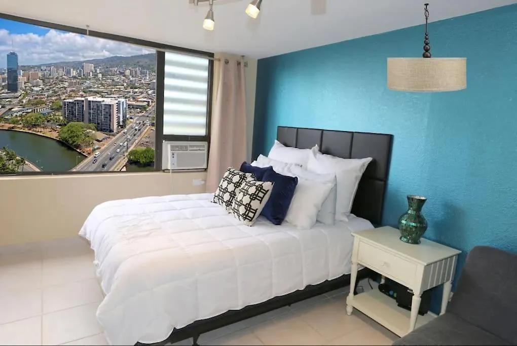 Επικοινωνία με το 30Th Fl King Bed View Studio